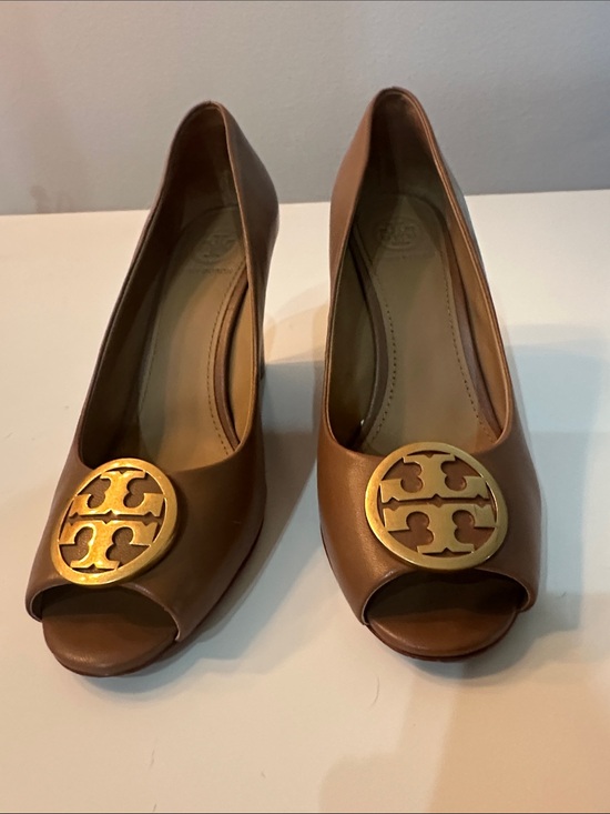Tory Burch Shoes - Tory Burch Tan Leather Peep-Toe Heels with Gold Logo